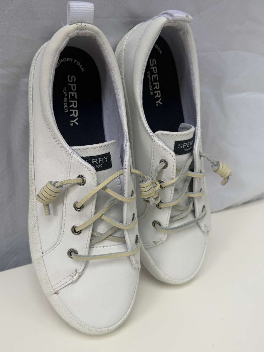Sperry White Leather Lace-Style Sneakers with Beige Accents size 8:5